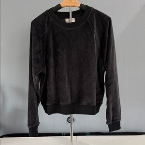 Universal Thread Black Crew Neck Sweater
